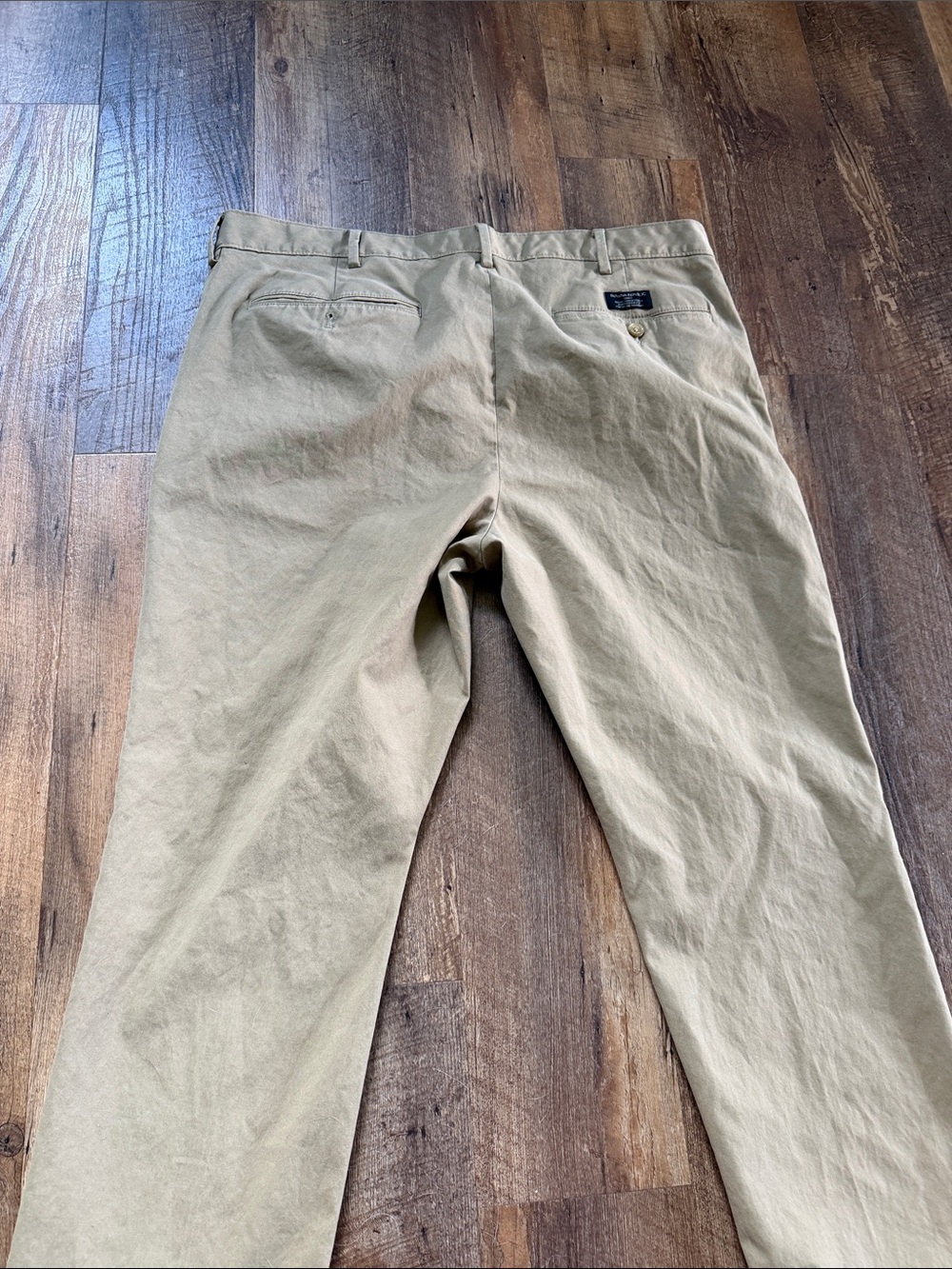 Banana Republic Men's Chinos in Khaki Tan